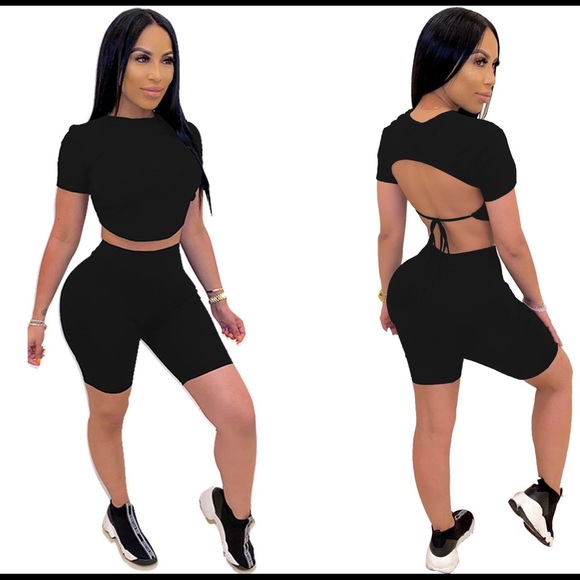 Women’s 2 piece biker shorts and back out crop top - Picture 3 of 3